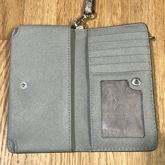 MICHAEL KORS GENUINE LEATHER GRAY SNAKE STYLE CARDS WALLET - Picture 4 of 10